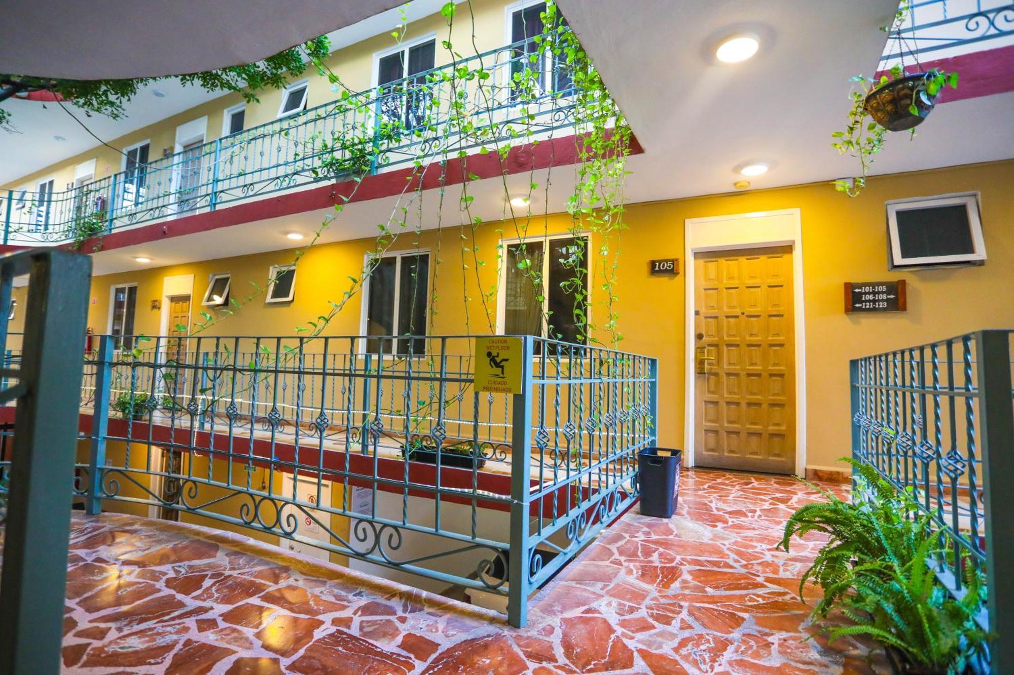 Hotel Santa Maria Cancun Exterior photo